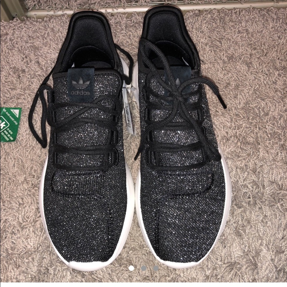 Adidas tubular shadow
